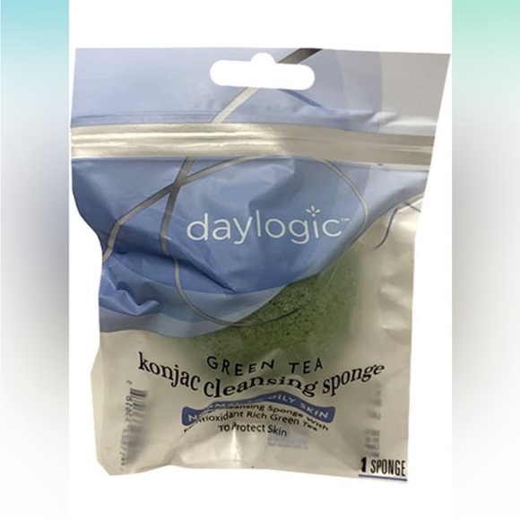 Daylogic Green Tea Konjac Exfoliating Sponge 2 pack - Picture 2 of 8
